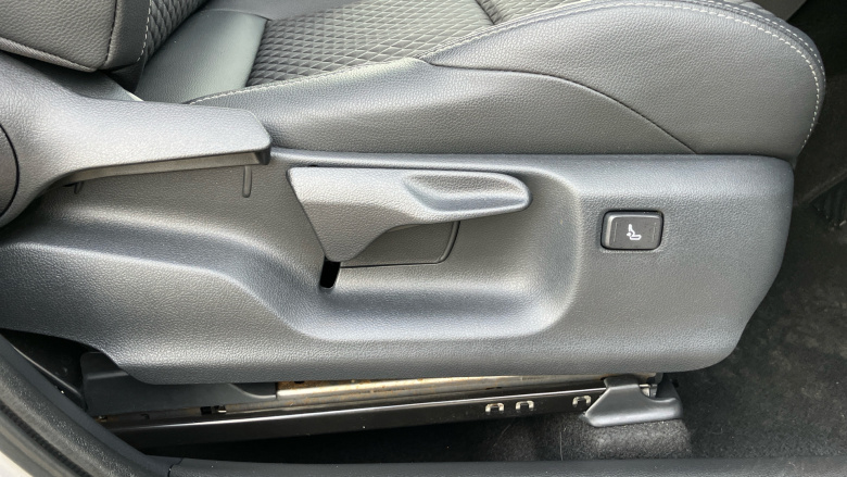 Toyota Yaris 1.5 Hybrid Excel 5dr CVT Hybrid Hatchback